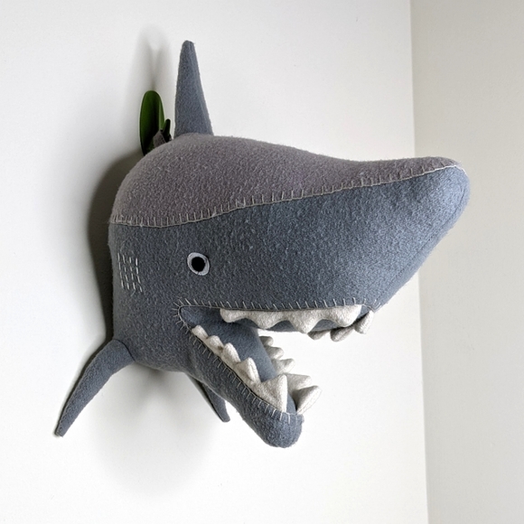 pillowfort shark head